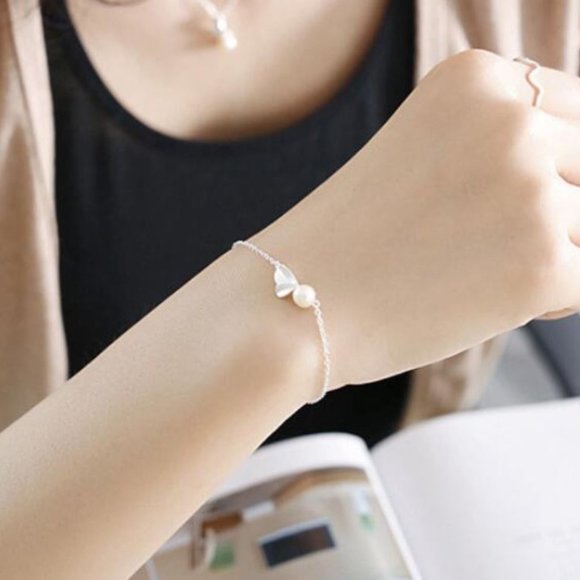 925 Sterling Silver Dainty Pearl Leaf Bracelet - Picture 2 of 3